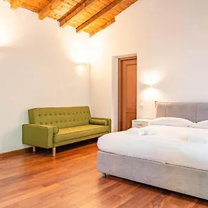 Le Guglie In Piazza Castello - Centro Storico Appartamento